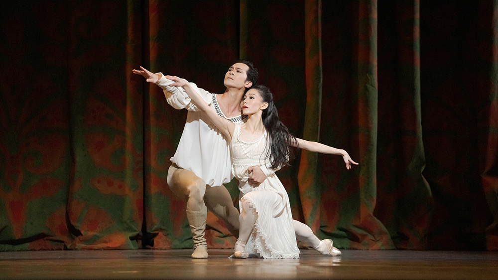 Naoya Ebe and Tirion Law in Romeo and Juliet. 