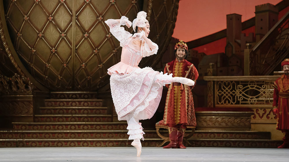 Miyoko Koyasu in The Nutcracker