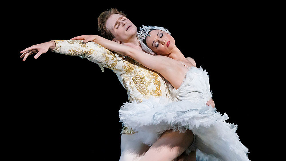 Harrison James and Jurgita Dronina in Swan Lake.