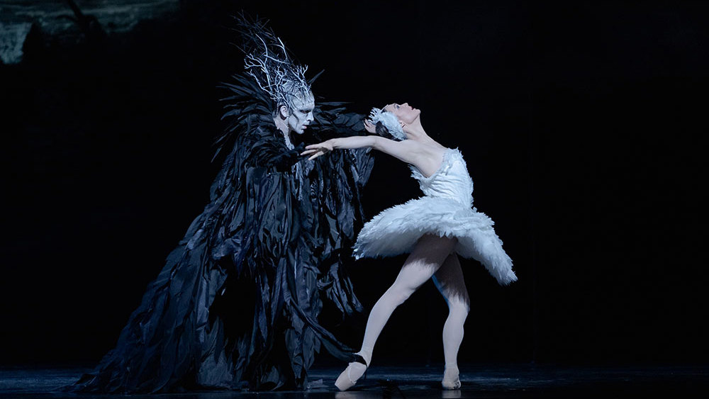 Spencer Hack and Jurgita Dronina in Swan Lake.