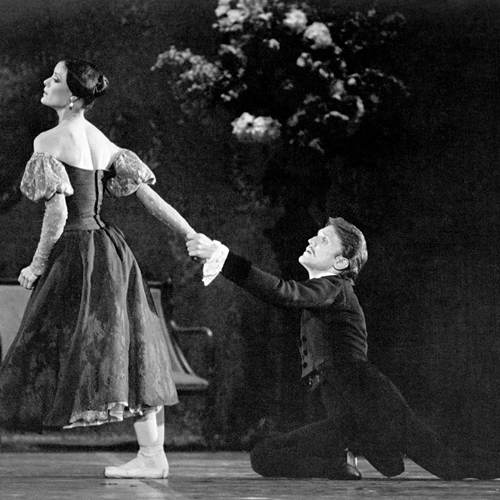 Karen Kain and Reid Anderson in Onegin.